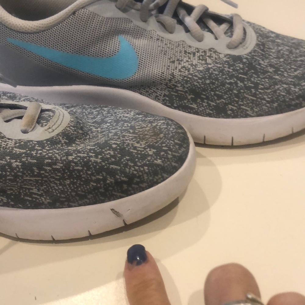 Nike Shoes - Picture 5 of 5
